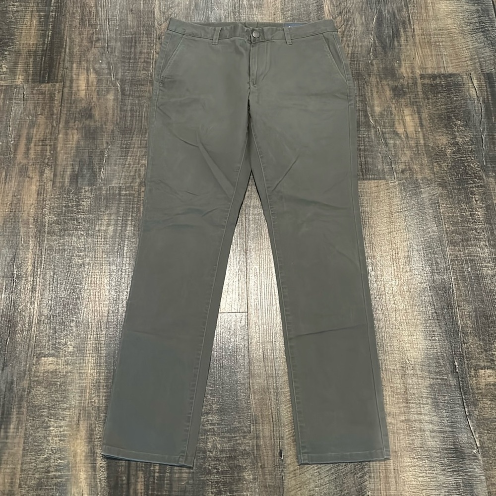 Bonobos Tailored fit chinos sz 33/34